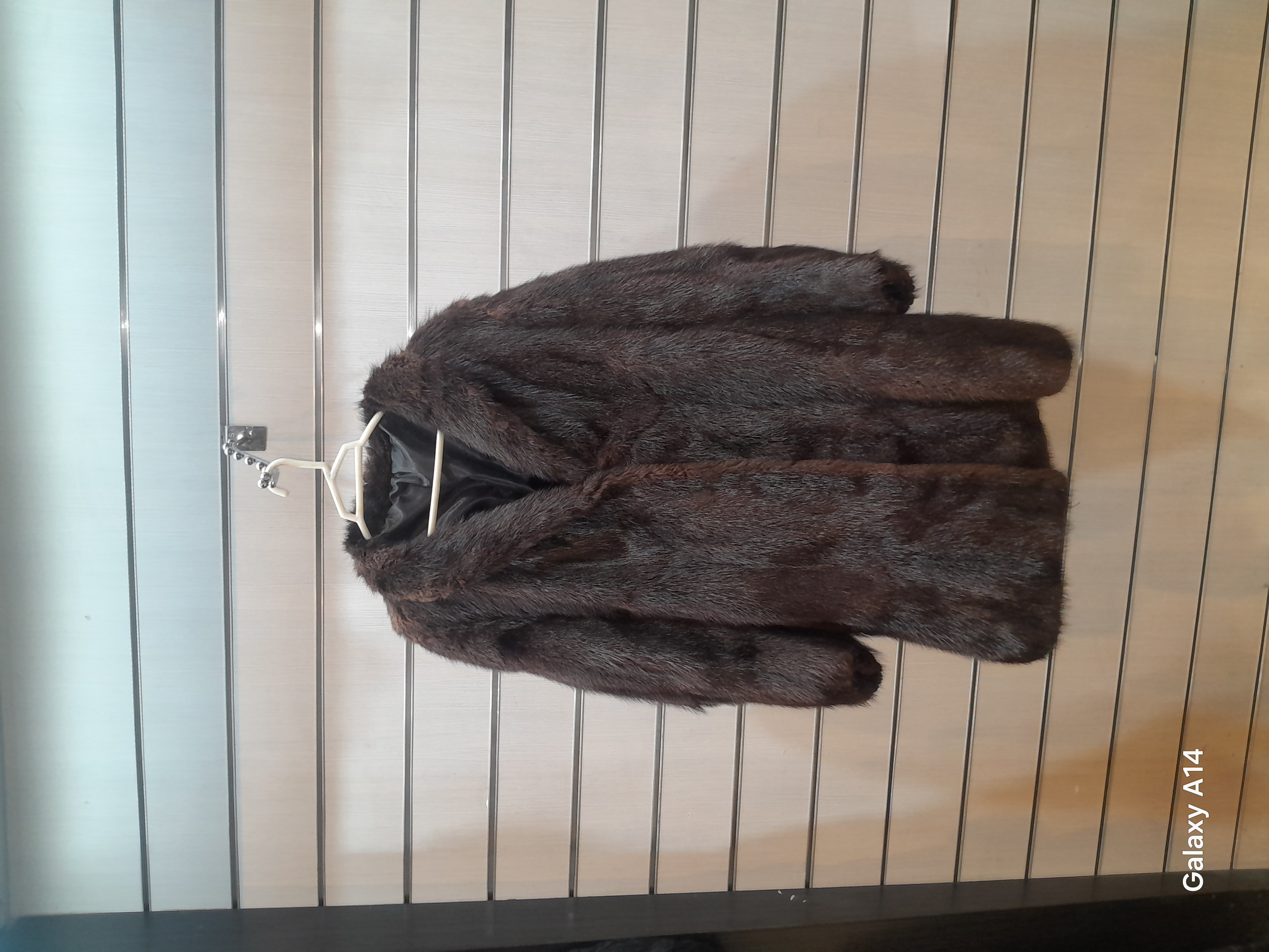 پالتو زنانه پوست سمور طبیعی برند leather SAJAD بادوام و گرما بسیاربالا