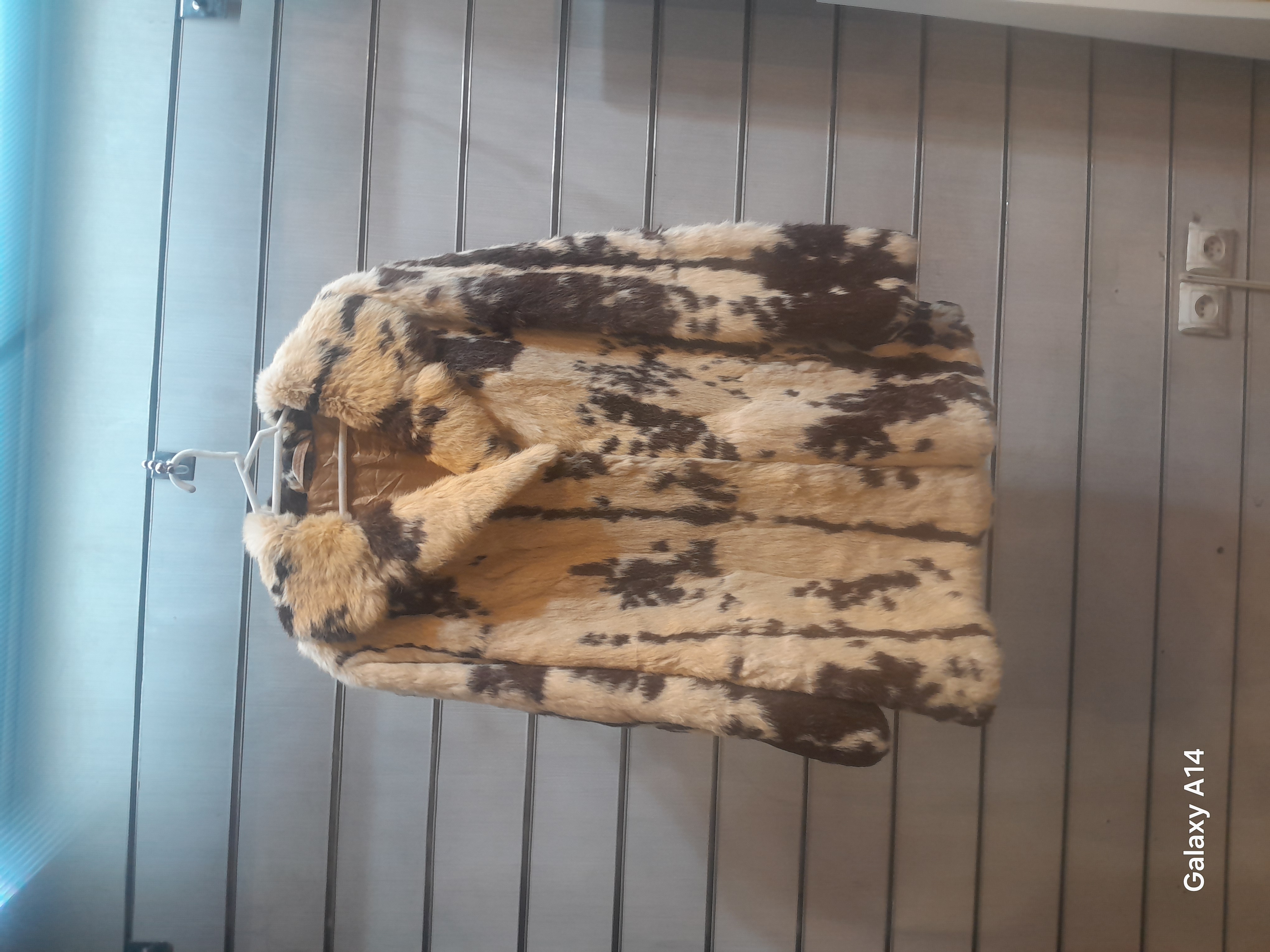 پالتو یونیسکس پوست خرگوش طبیعی برند leather SAJAD بادوام وگرمابسیار بالا