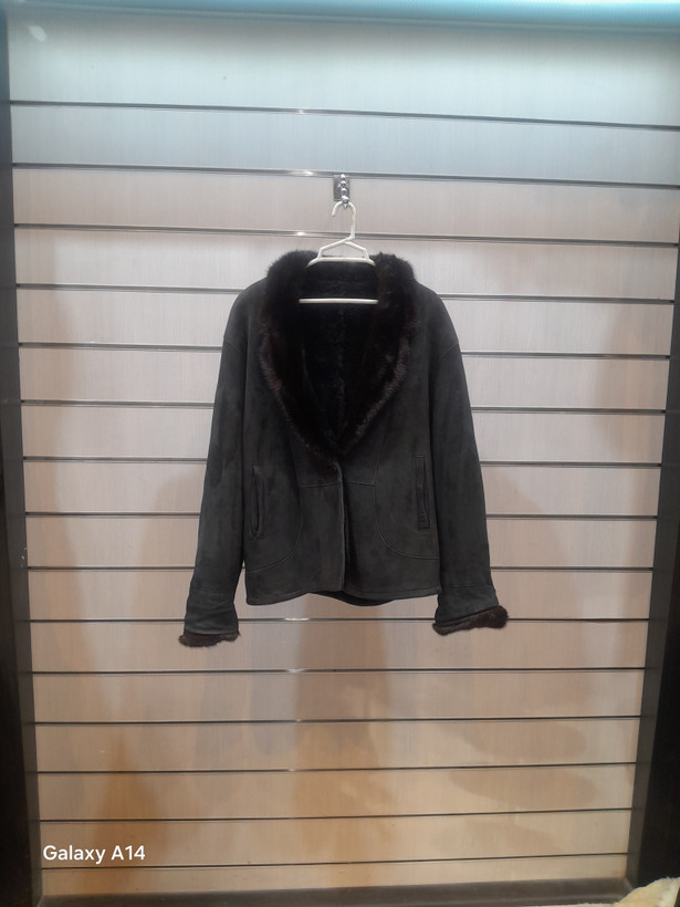 کت یونیسکس پوست بوفالو یقه پوست مینگ طبیعی برند leather SAJAD بادوام وگرمابسیار بالا