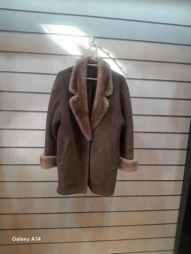 اورکت یونیسکس پوست بوفالو یقه پوست مینگ طبیعی برند leather SAJAD بادام بسیار بالا