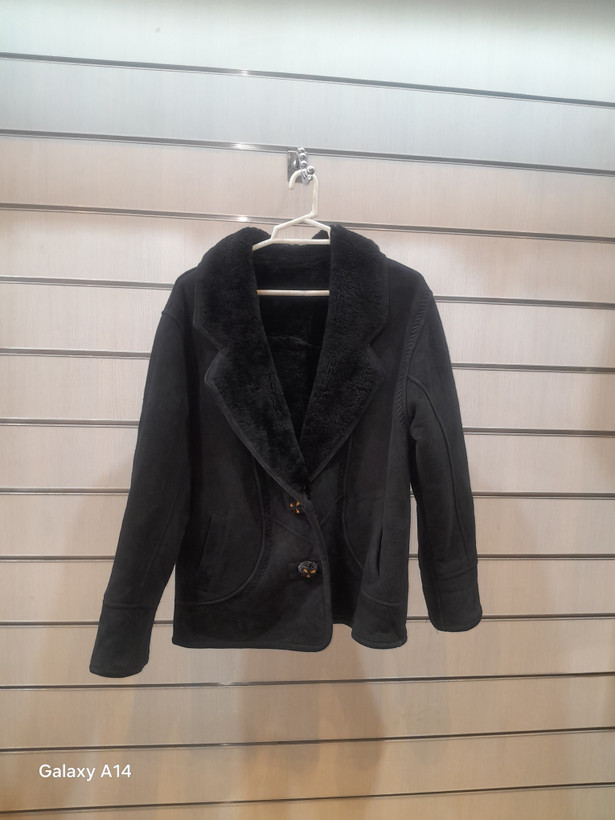 کت یونیسکس پوست بوفالو یقه پوست گوسفندمیرینوس برند leather SAJAD بادوام وگرمابسیار بالا