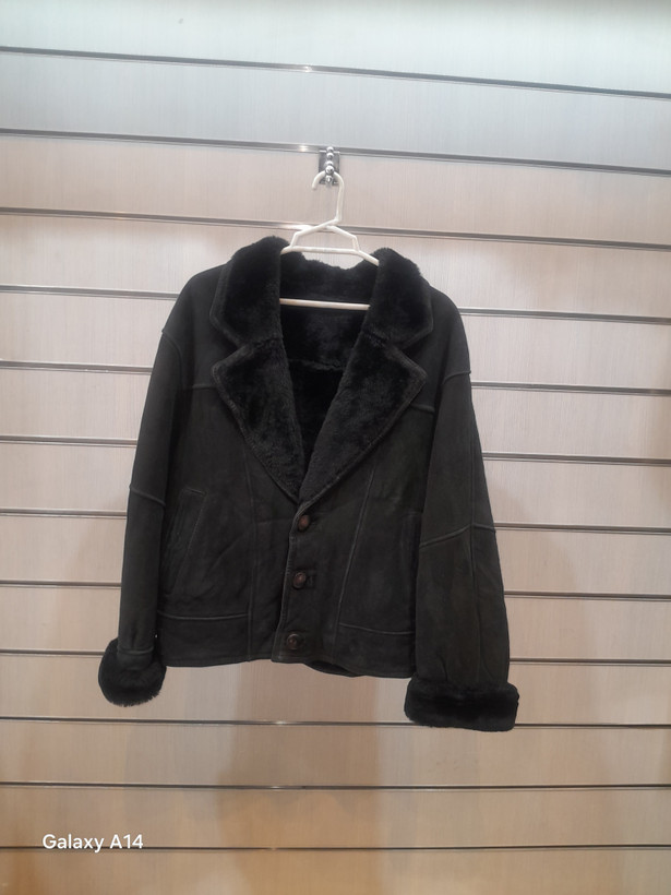 کت یونیسکس پوست بوفالو یقه پوست گوسفندمیرینوس طبیعی برند leather SAJAD بادوام وگرمابسیار بالا