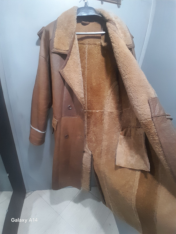 پالتو یونیسکس پوست بوفالو طبیعی برند leather SAJADگرماودوام بسیار بالایی دارد
