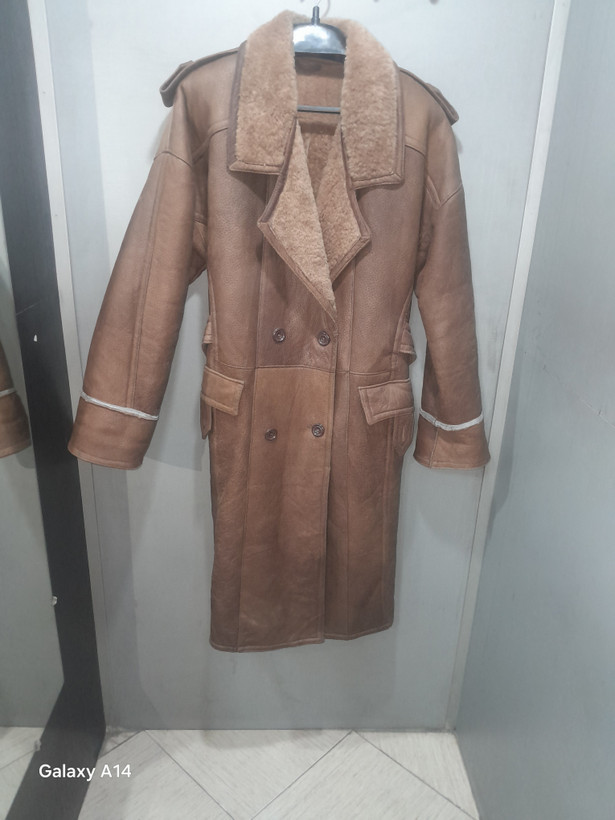 پالتو یونیسکس پوست بوفالو طبیعی برند leather SAJADگرماودوام بسیار بالایی دارد
