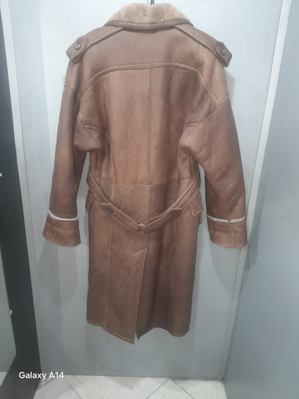 پالتو یونیسکس پوست بوفالو طبیعی برند leather SAJADگرماودوام بسیار بالایی دارد