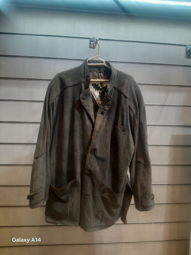 اورکت مردانه چرم جیر گوسفندی طبیعی برند leather SAJAD بادام وگرما بسیار بالا