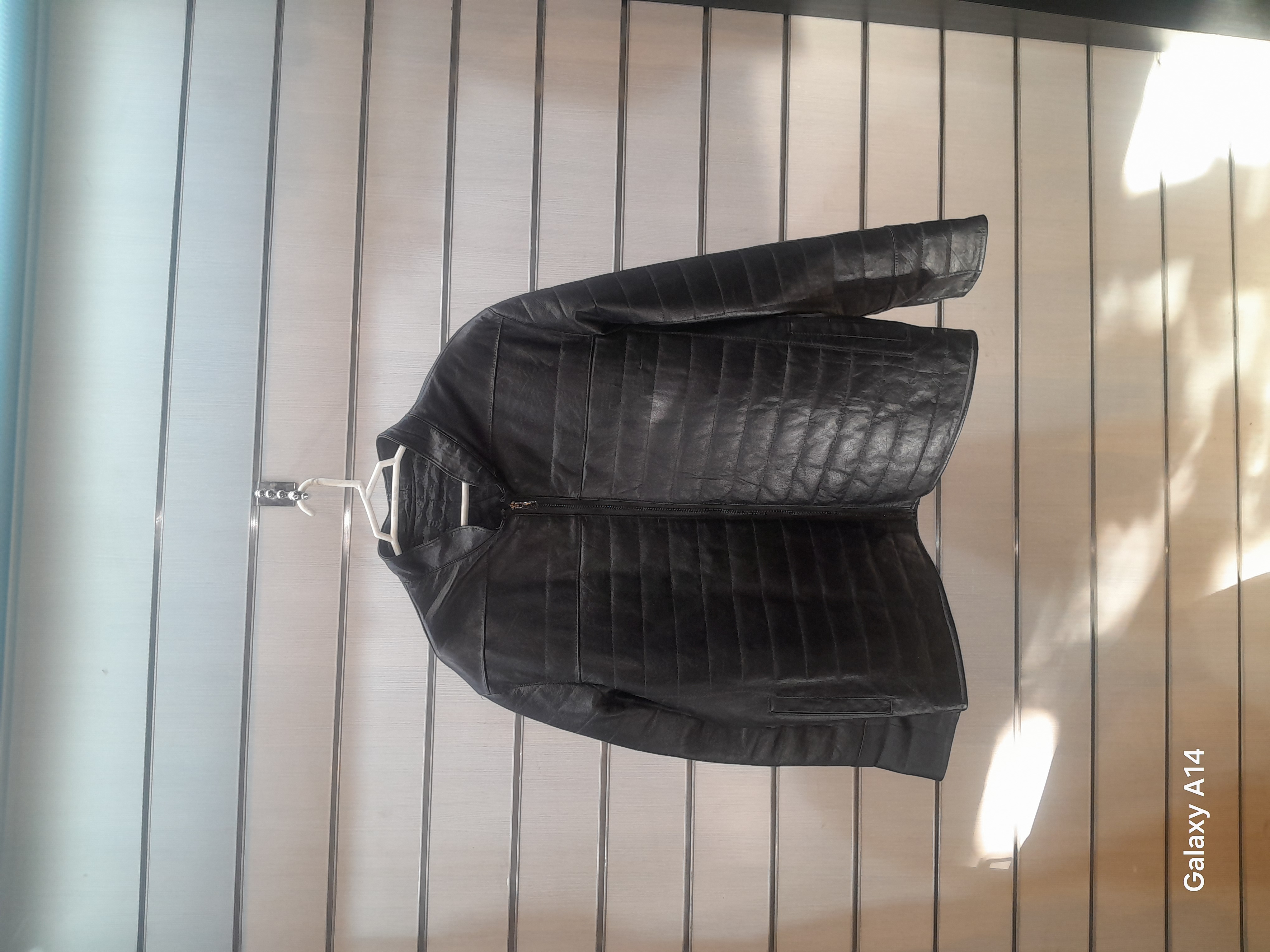 کاپشن مردانه چرم گاوی برند leather SAJAD بادوام وگرمابسیار بالا