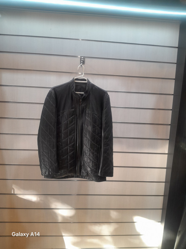 کاپشن مردانه چرم گاوی برند leather SAJADبادوام وگرما بسیار بالا