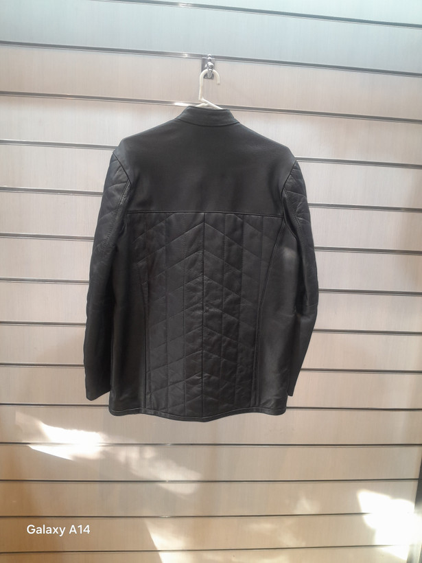 کاپشن مردانه چرم گاوی برند leather SAJADبادوام وگرما بسیار بالا