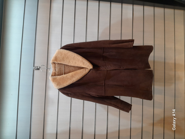 اورکت مردانه پوست بوفالو یقه پوست گوسفندمیرینوس اصلی برند leather SAJAD بادام بسیار بالا