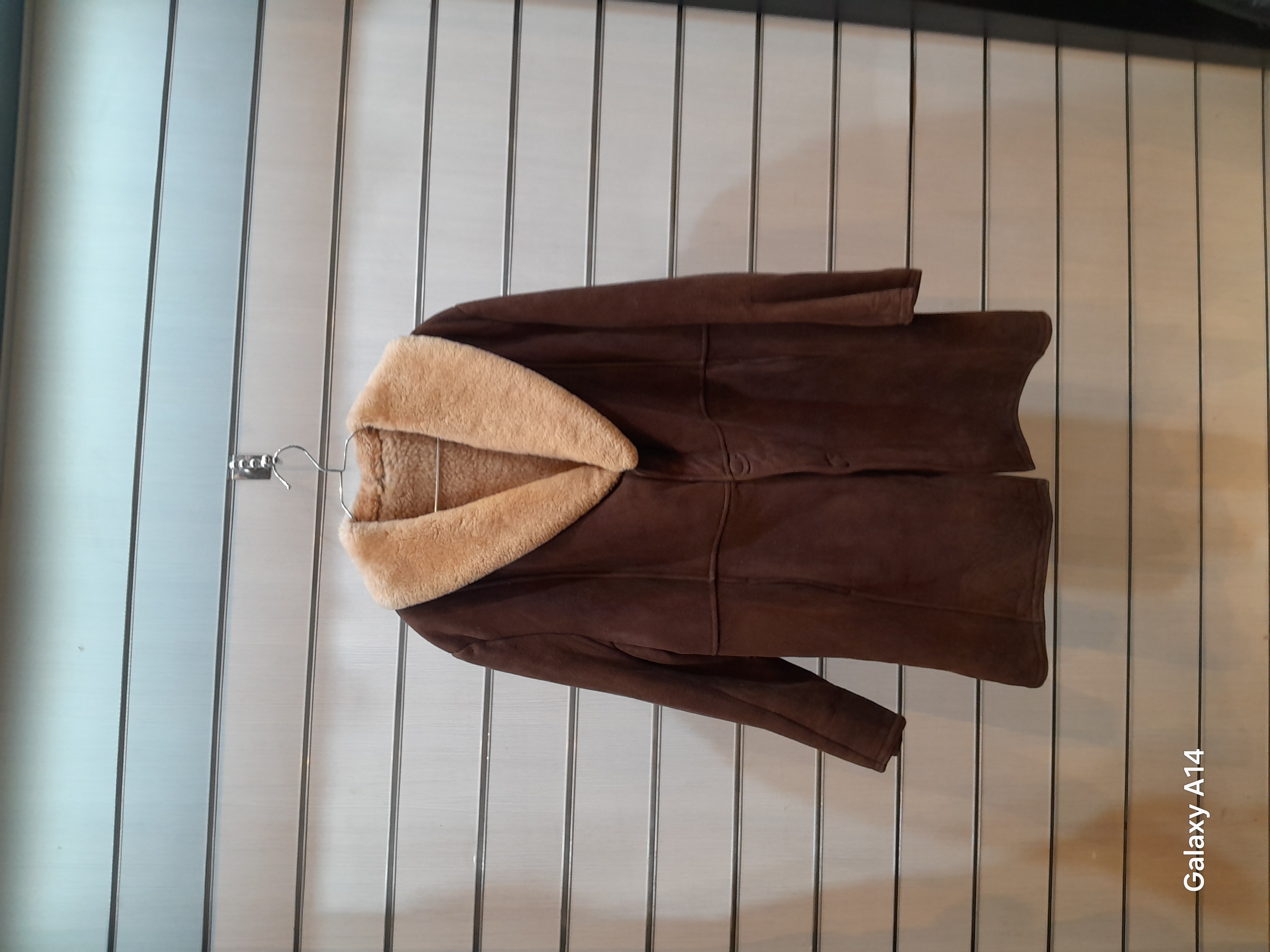 اورکت مردانه پوست بوفالو یقه پوست گوسفندمیرینوس اصلی برند leather SAJAD بادام بسیار بالا