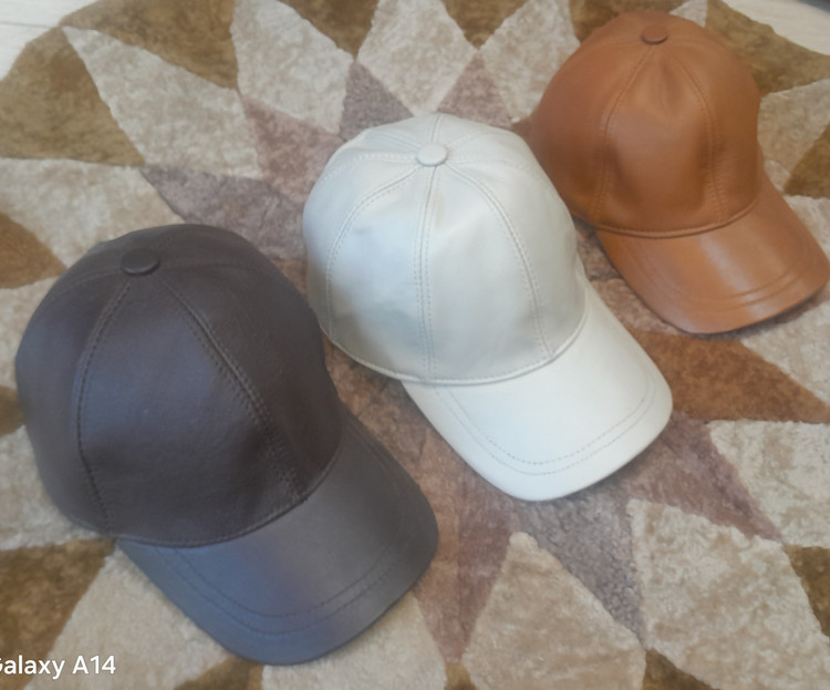 کلاه نقاب دار چرم گوسفندی طبیعی برند leather SAJAD بادام بسیار بالا